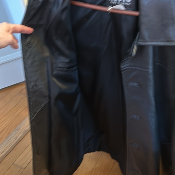 Gorgeous Men’s Roots leather jacket never worn size S - Picture 3 of 7